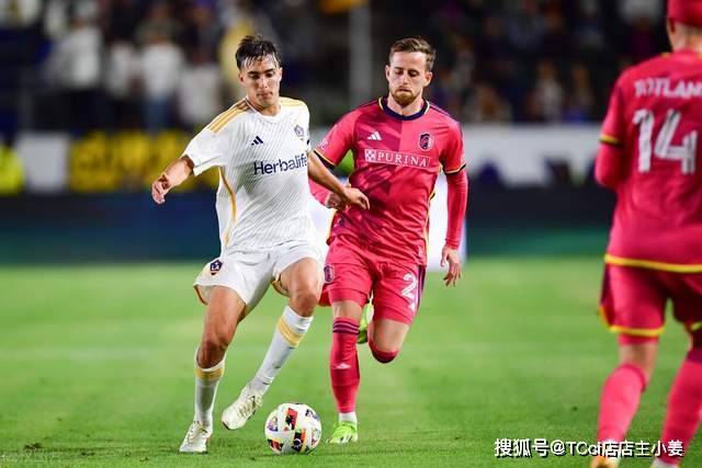 金浦FC曝财务丑闻：一职员黑吃黑超80亿韩元公款